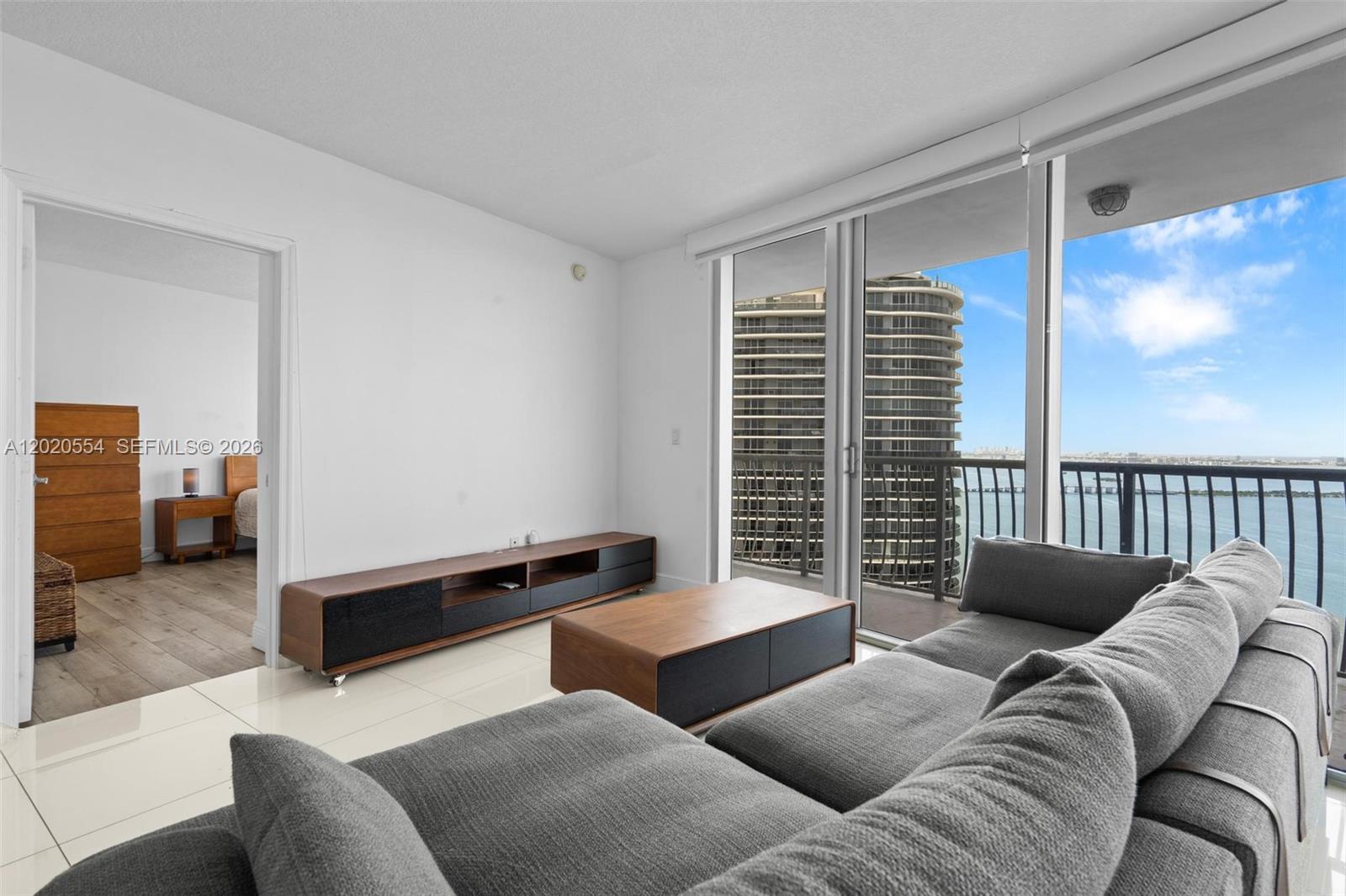 1750 N Bayshore Dr 4901