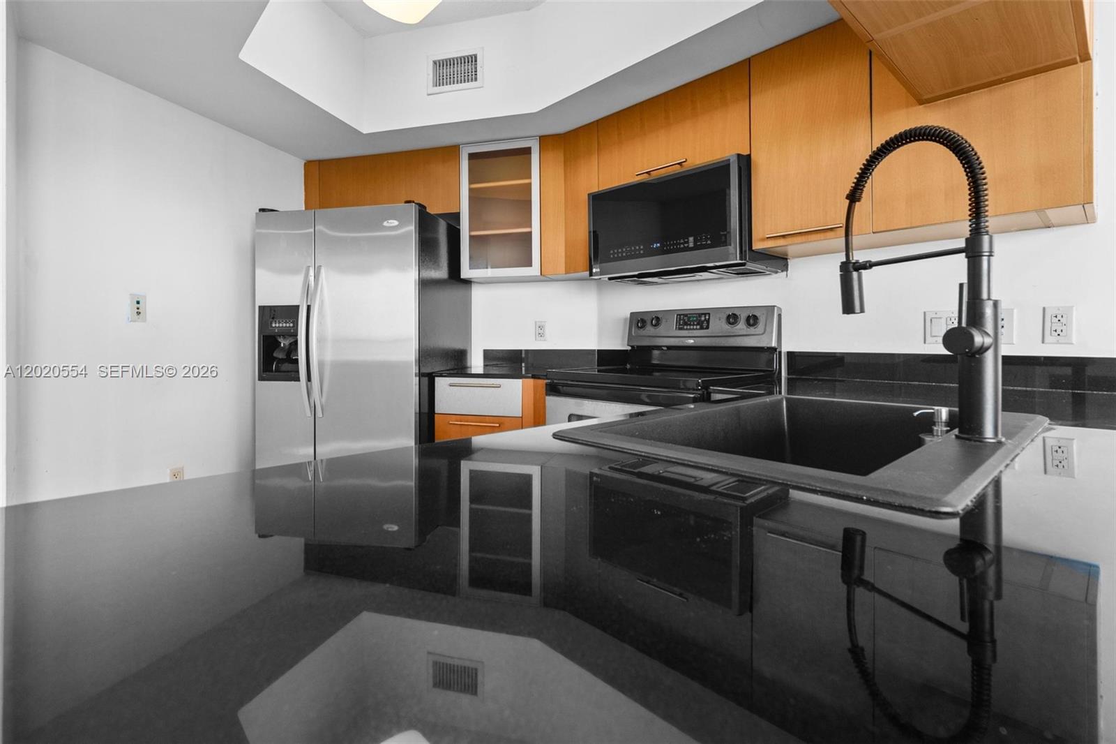 1750 N Bayshore Dr 4901