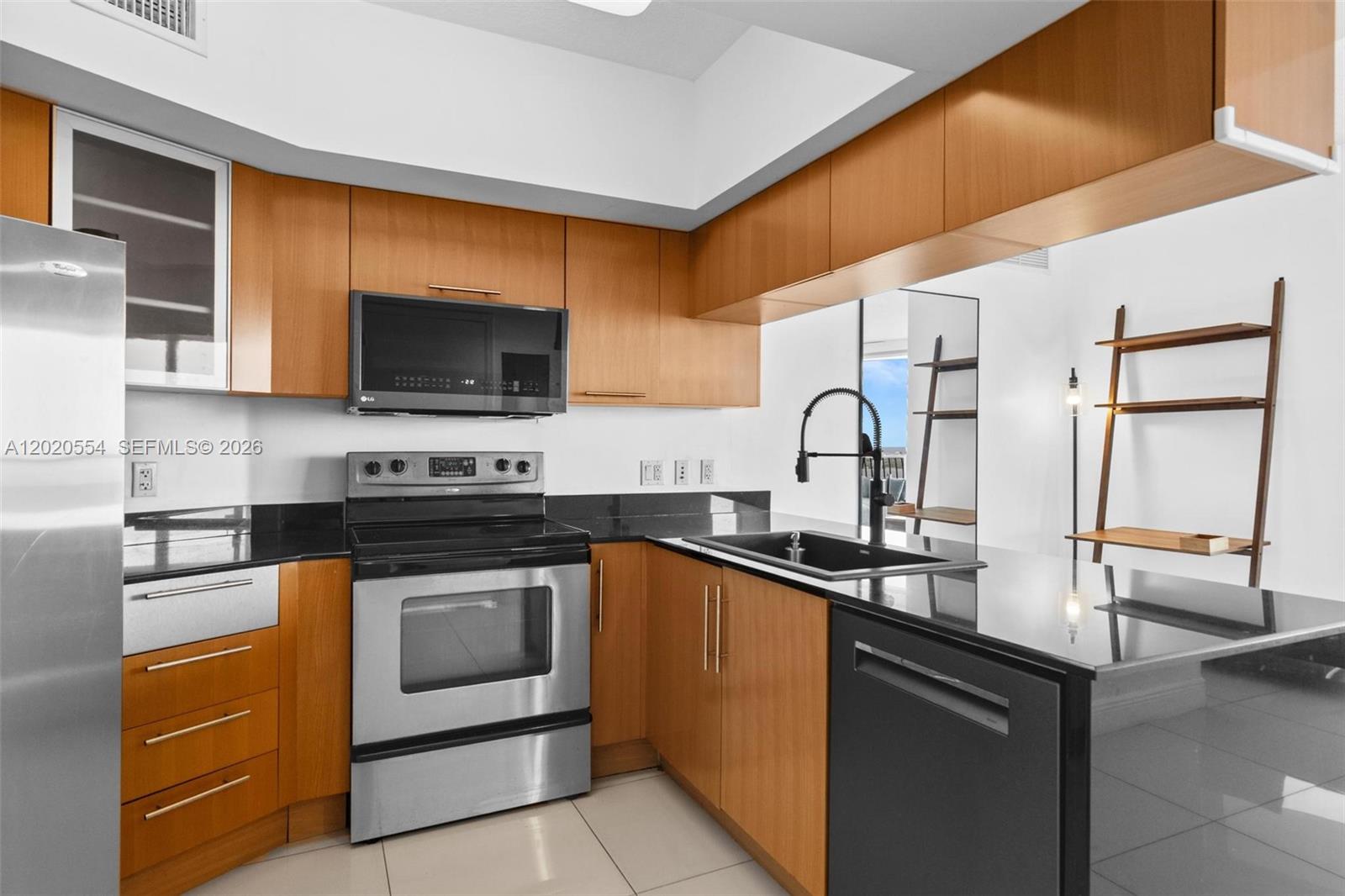 1750 N Bayshore Dr 4901