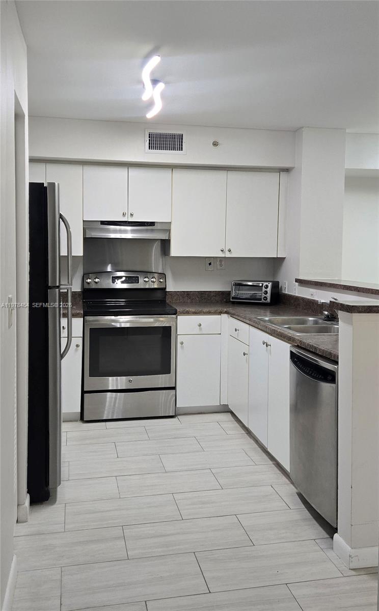 ST ANDREWS AT BOYNTON B - Residential Lease