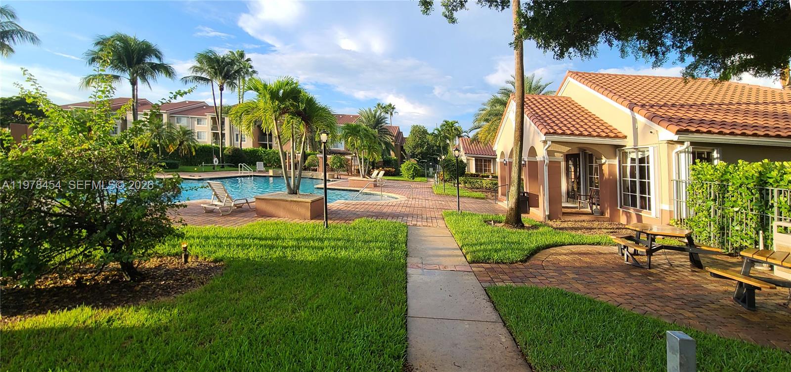 ST ANDREWS AT BOYNTON B - Residential Lease