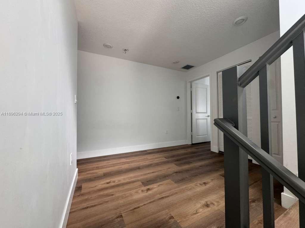 DOWNTOWN DORAL SOUTH PHAS - Residential