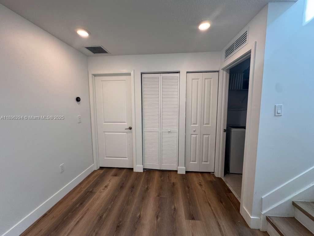 DOWNTOWN DORAL SOUTH PHAS - Residential