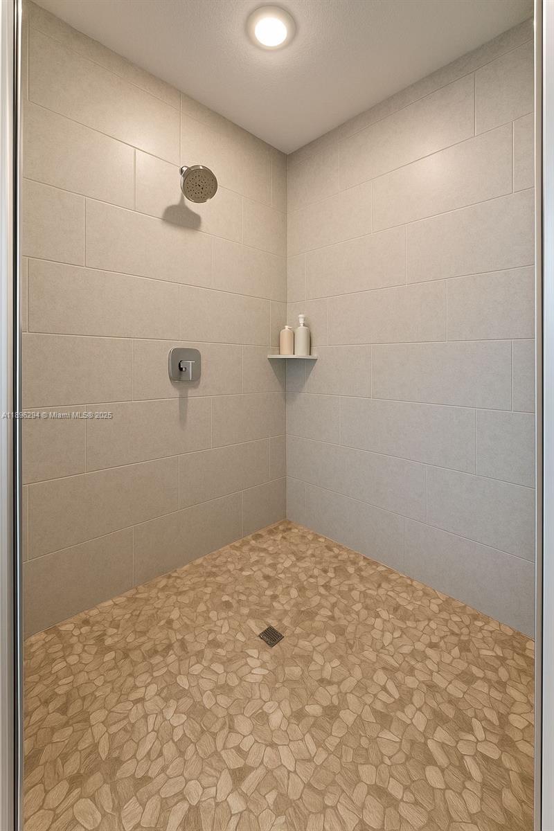 DOWNTOWN DORAL SOUTH PHAS - Residential