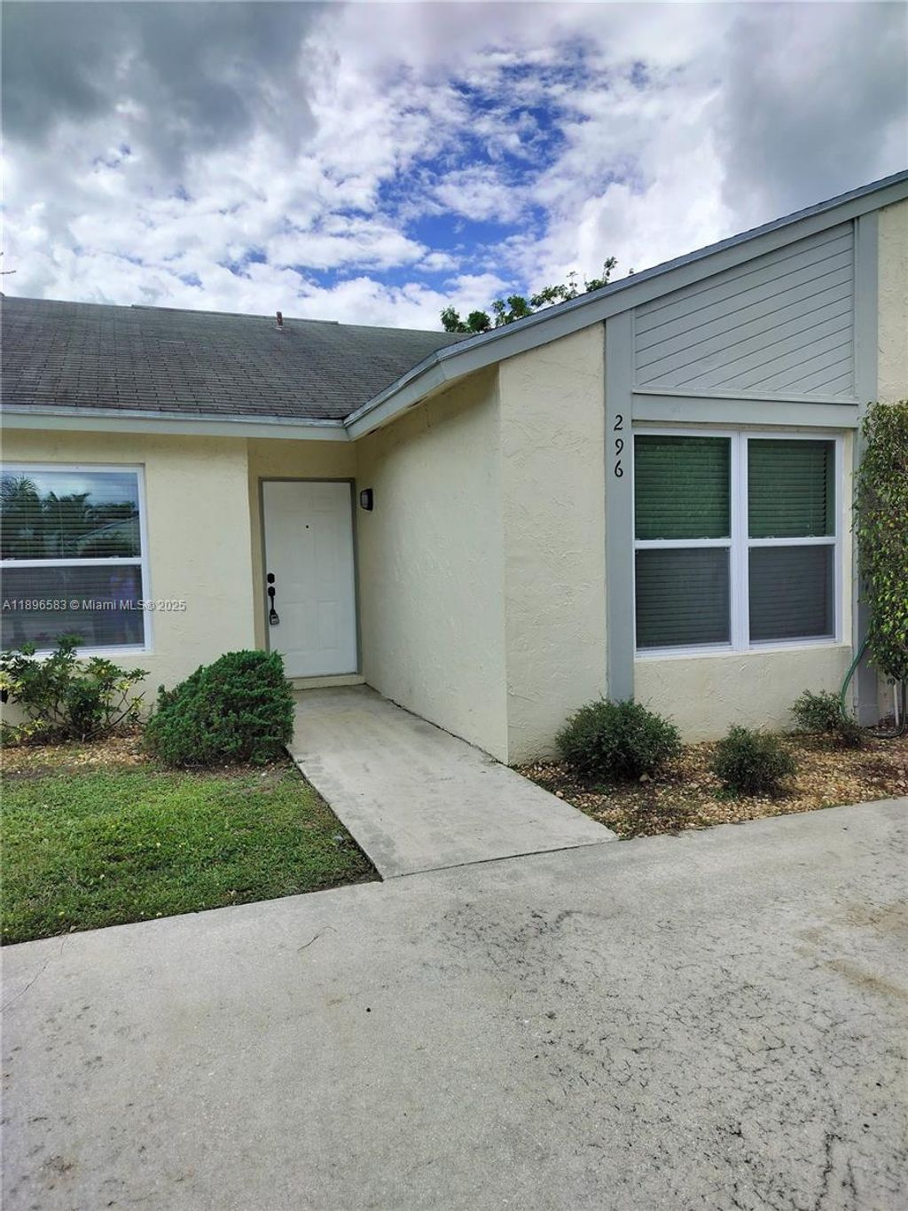 Photo of Jupiter, FL 33458 (MLS # A11896583)