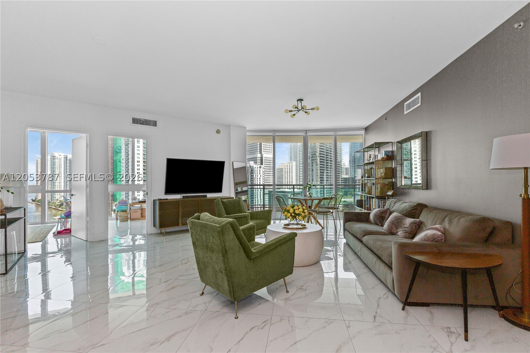350 S Miami Ave 2102