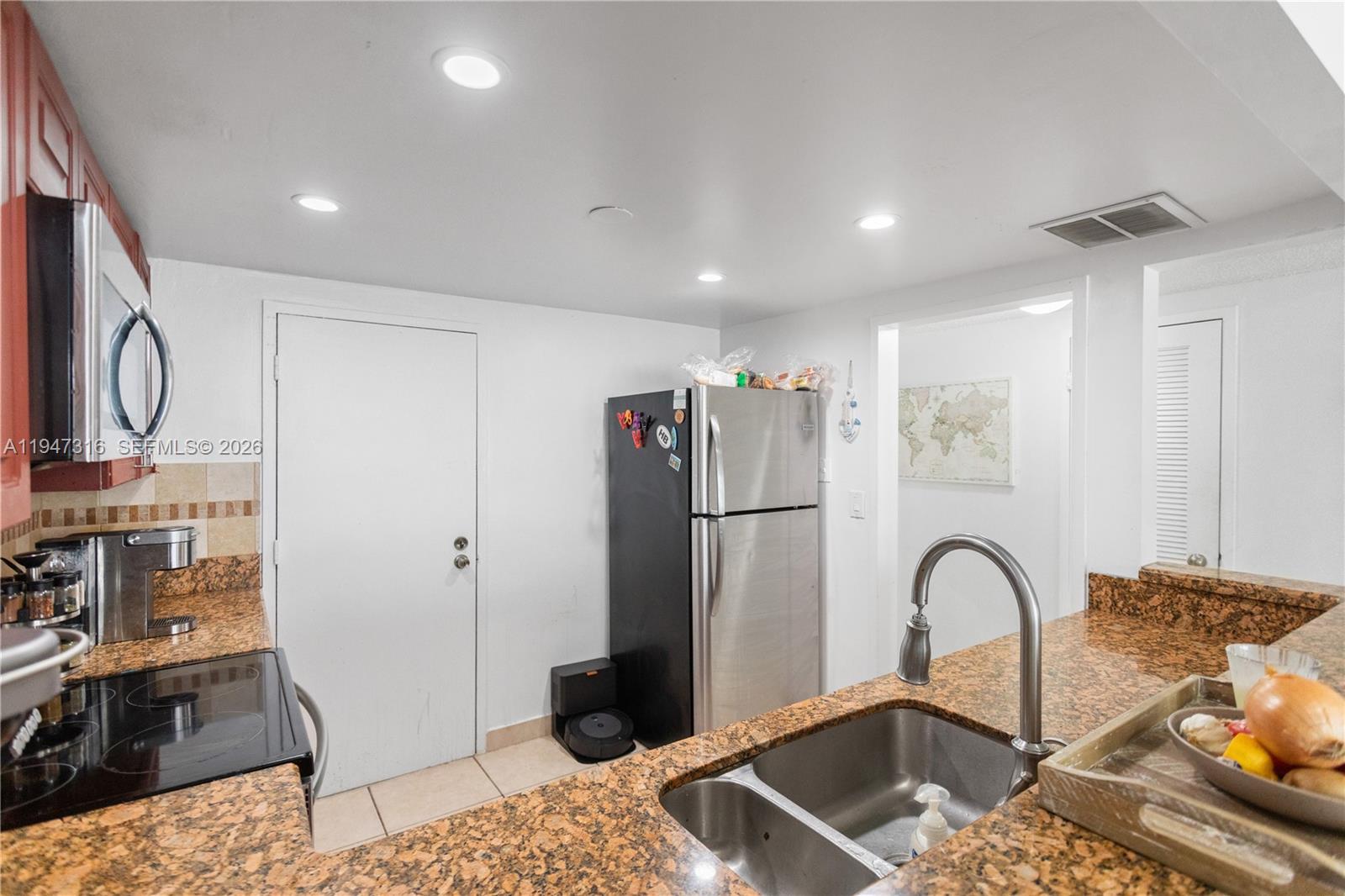 SEA AIR TOWERS CONDO - Residential