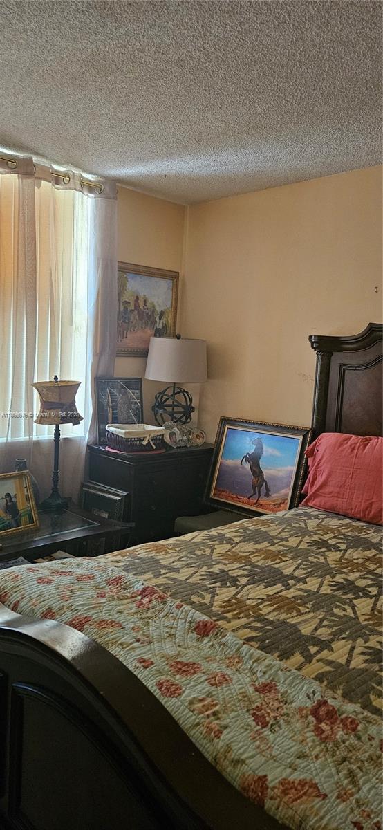 CYPRESS CHASE CONDO NO 8 - Residential