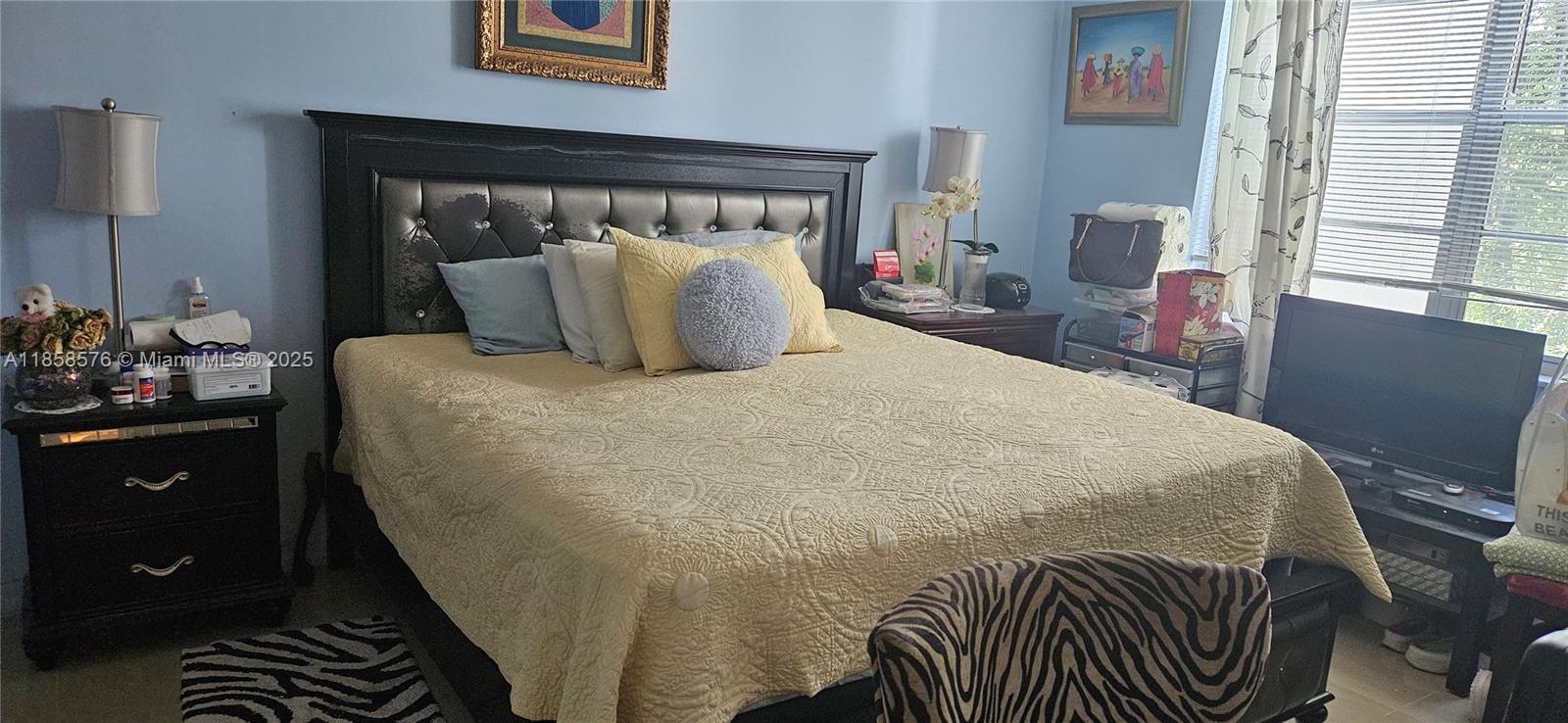 CYPRESS CHASE CONDO NO 8 - Residential