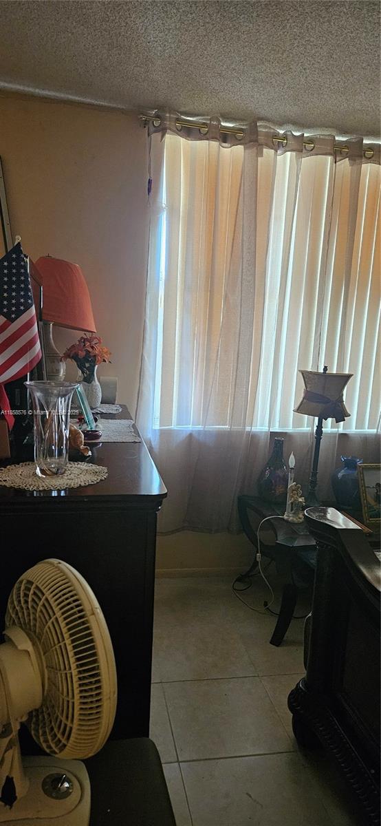 CYPRESS CHASE CONDO NO 8 - Residential