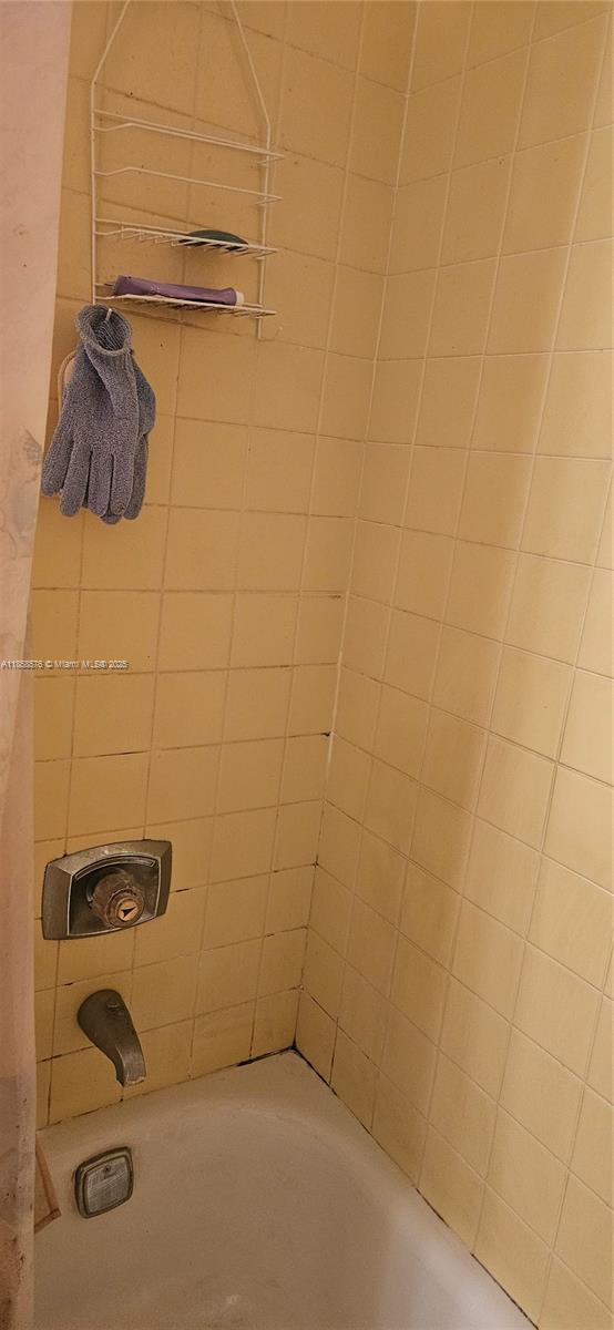 CYPRESS CHASE CONDO NO 8 - Residential