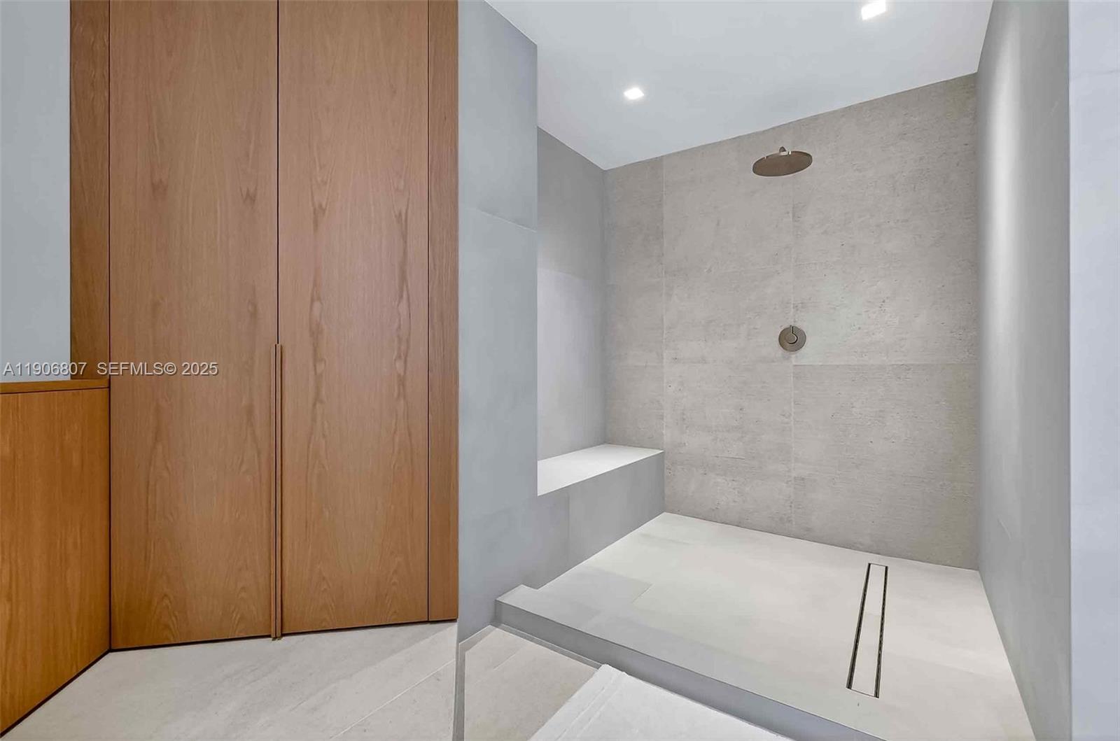 THE RESIDENCES AT THE BATH - Residential