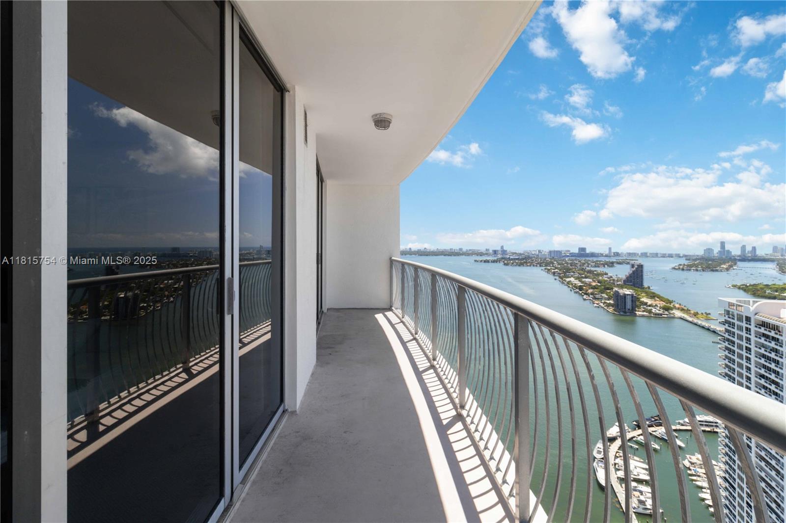 1750 N Bayshore Dr 4604