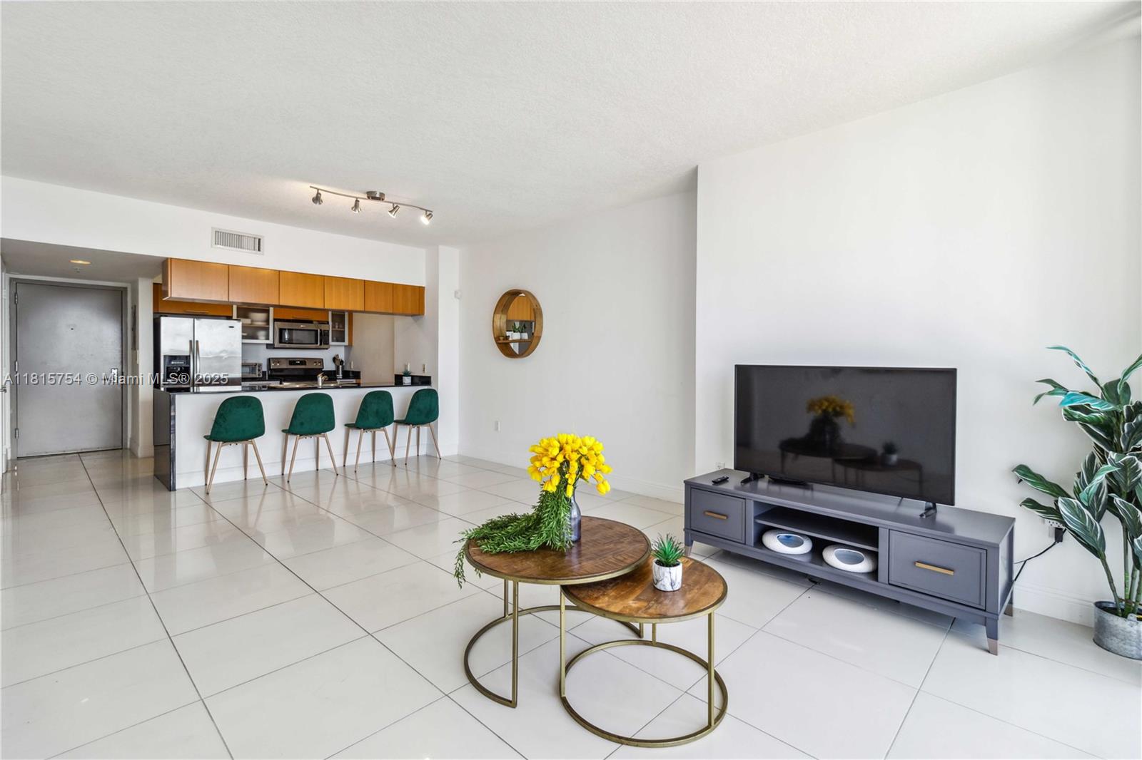 1750 N Bayshore Dr 4604