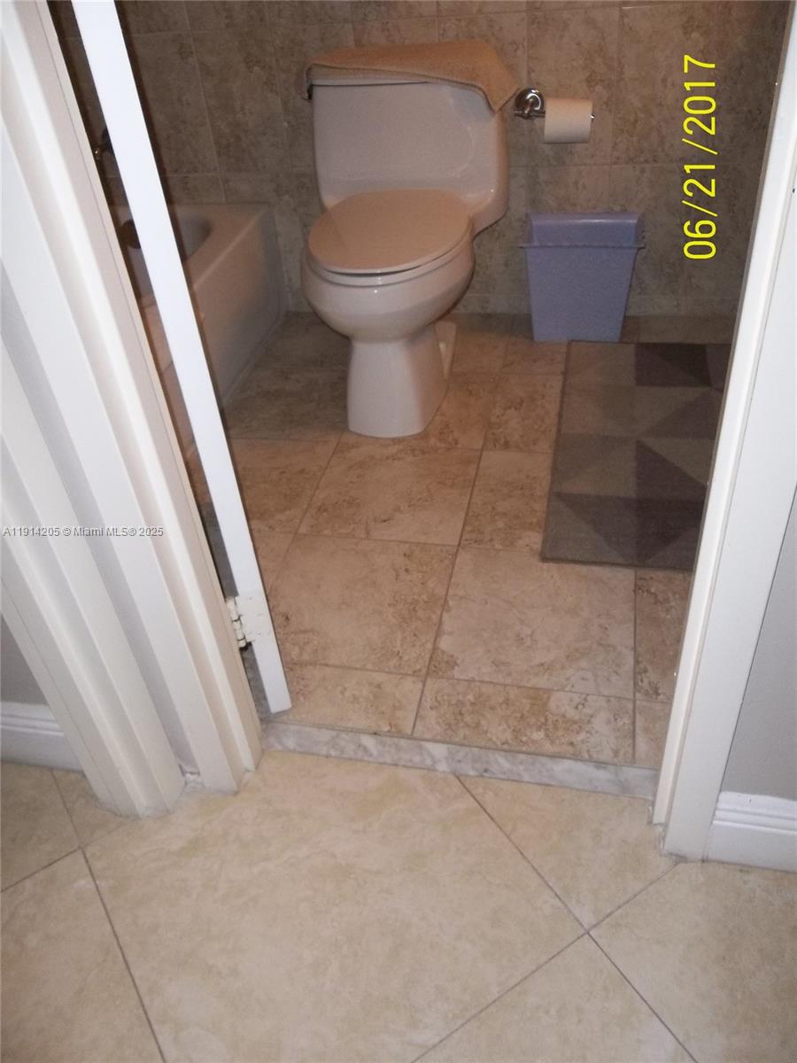 DESOTO PARK CONDO - Residential Lease