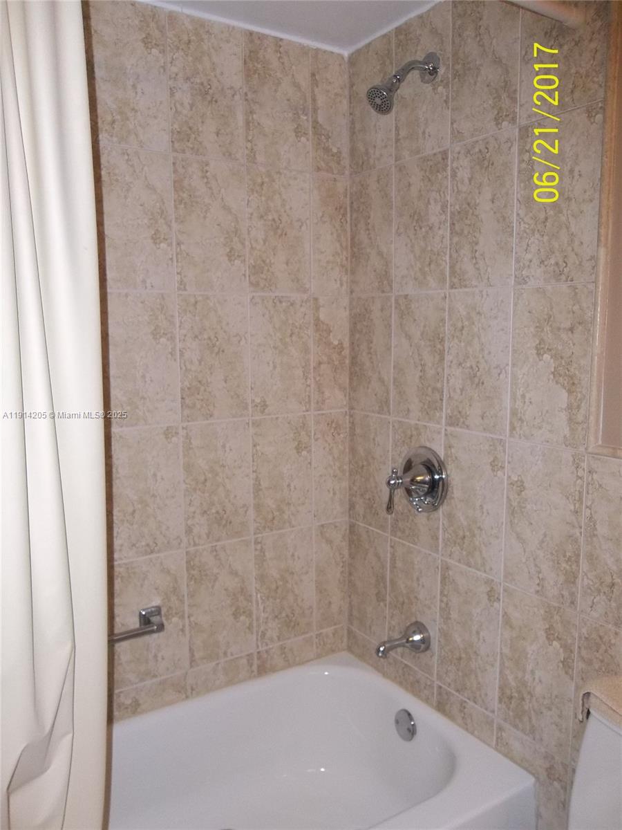 DESOTO PARK CONDO - Residential Lease