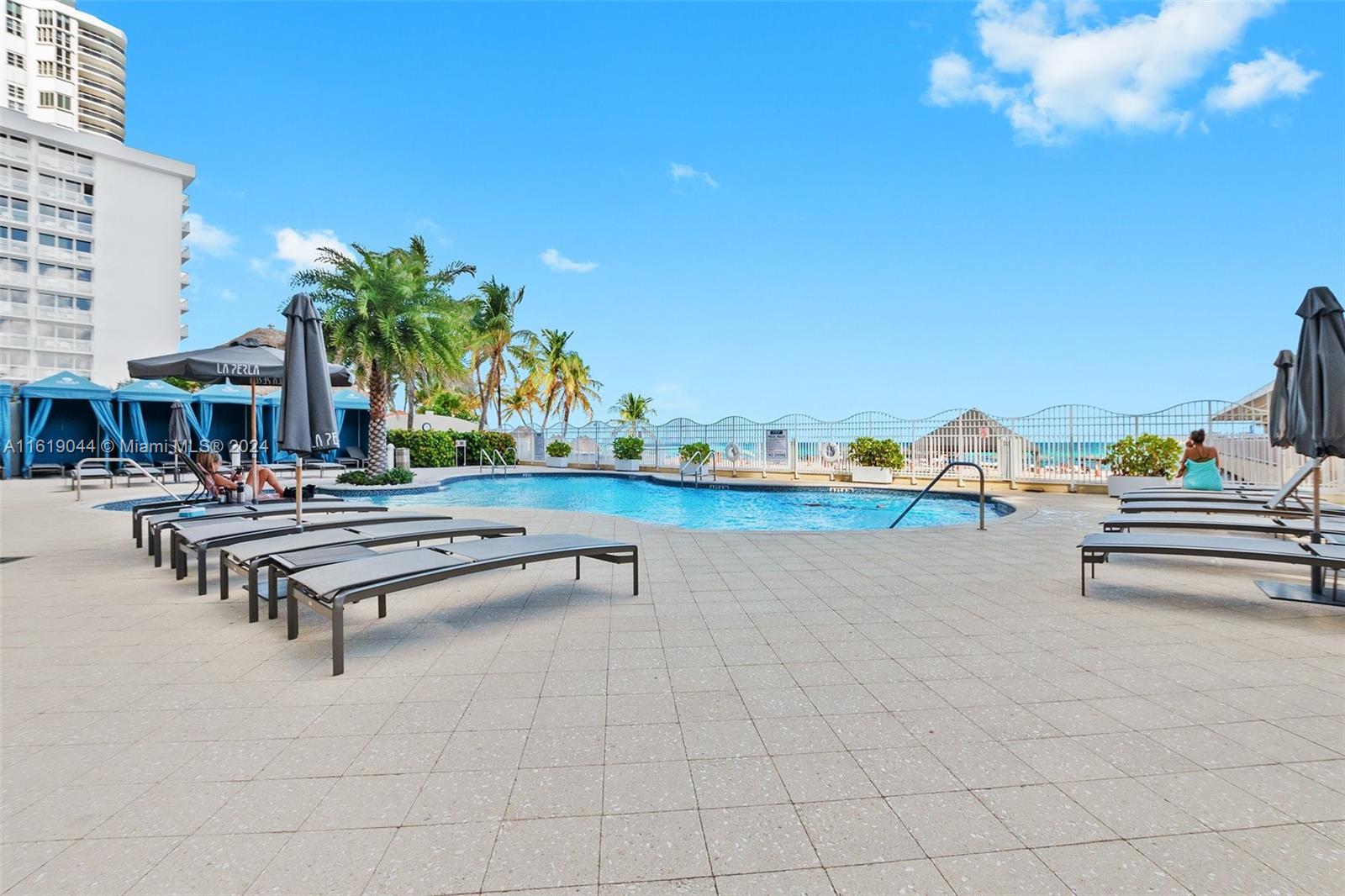LA PERLA CONDO - Residential Lease