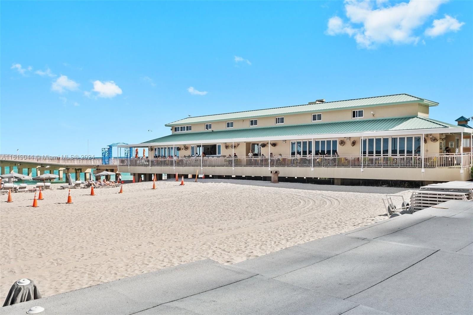 LA PERLA CONDO - Residential Lease