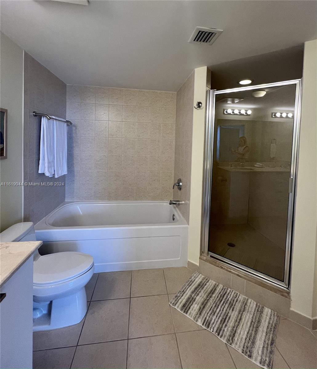 LA PERLA CONDO - Residential Lease