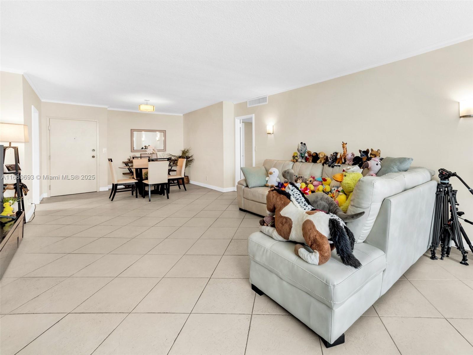 PARKER PLAZA CONDO ESTATE - Residential