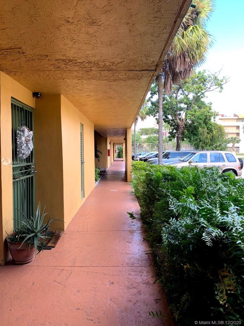 THE GREENS CONDO - Residential