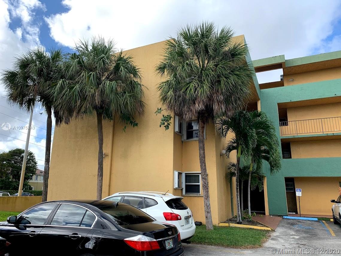 THE GREENS CONDO - Residential