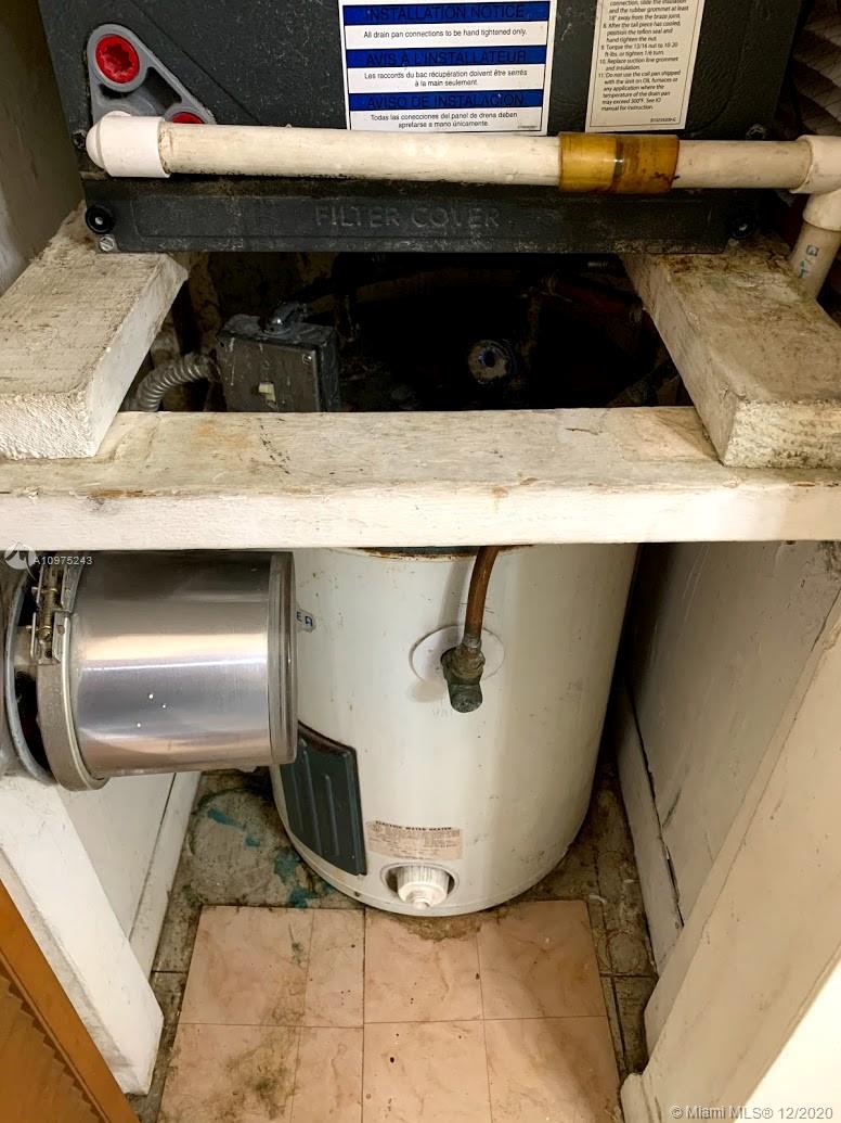 THE GREENS CONDO - Residential