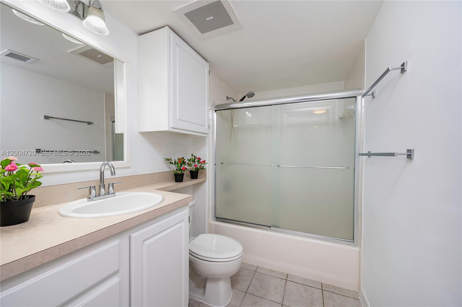 DA VINCI ON DOUGLAS CONDO - Residential