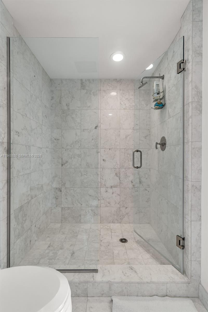 JADE RESIDENCES AT BRICKEL - Residential