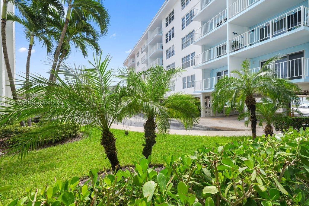 LEISURE MAR CONDO - Residential