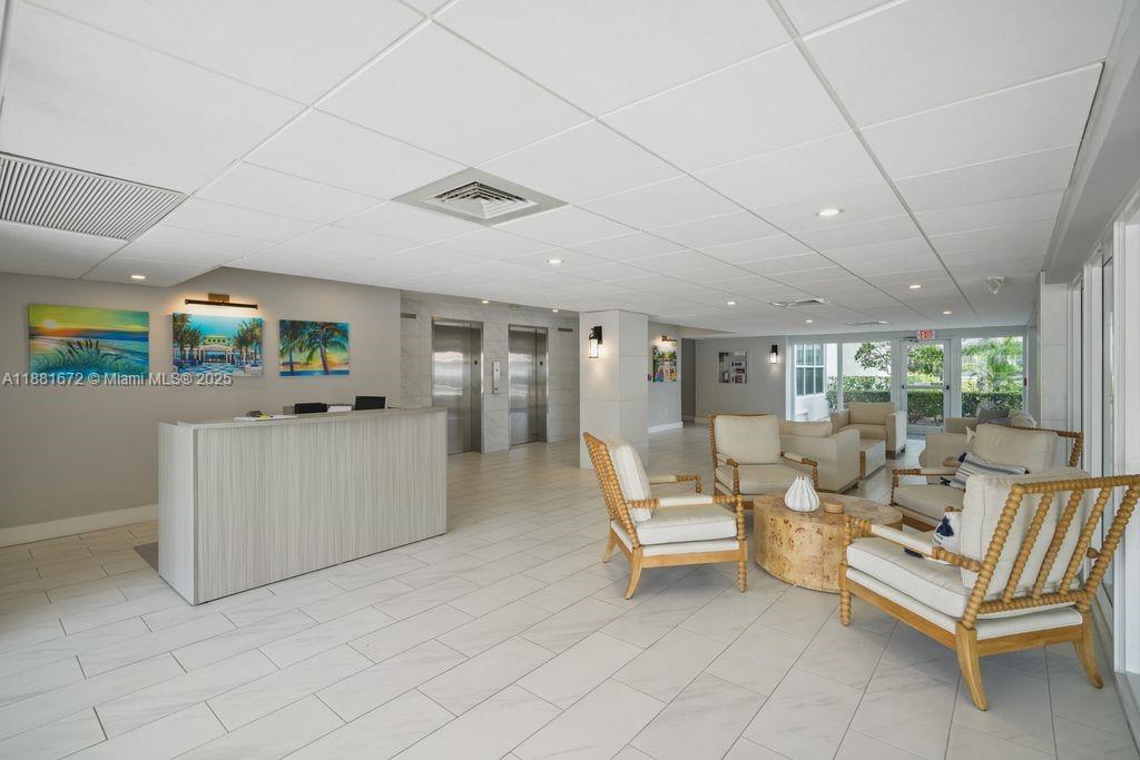 LEISURE MAR CONDO - Residential