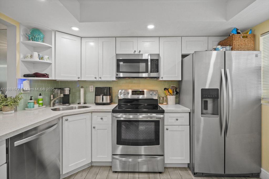 LEISURE MAR CONDO - Residential