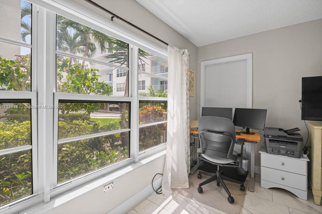 LEISURE MAR CONDO - Residential