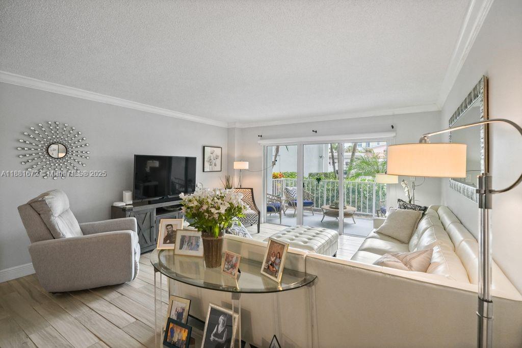 LEISURE MAR CONDO - Residential