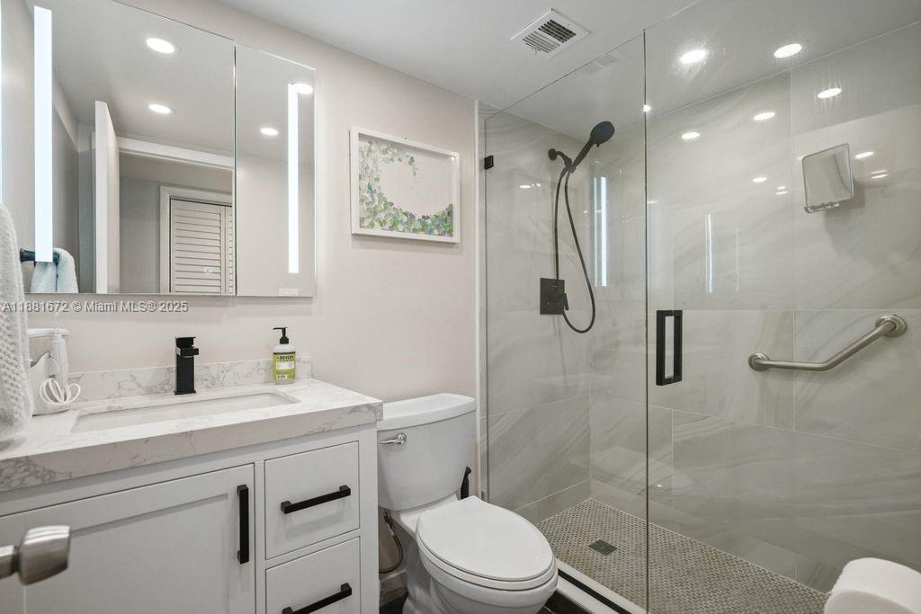 LEISURE MAR CONDO - Residential