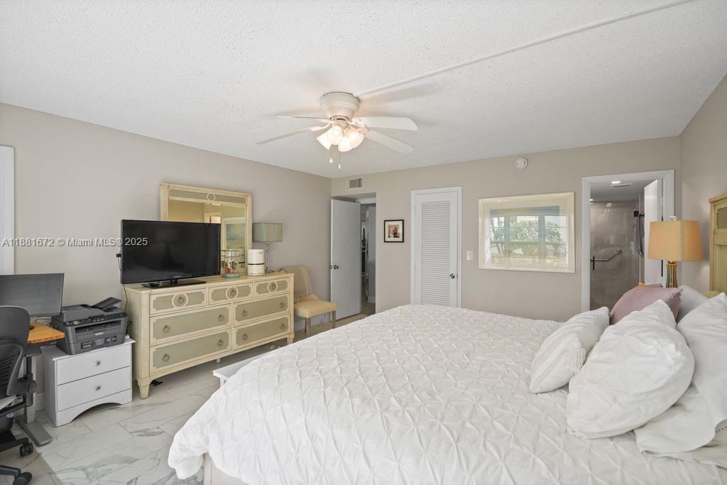 LEISURE MAR CONDO - Residential