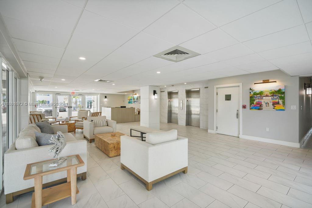 LEISURE MAR CONDO - Residential