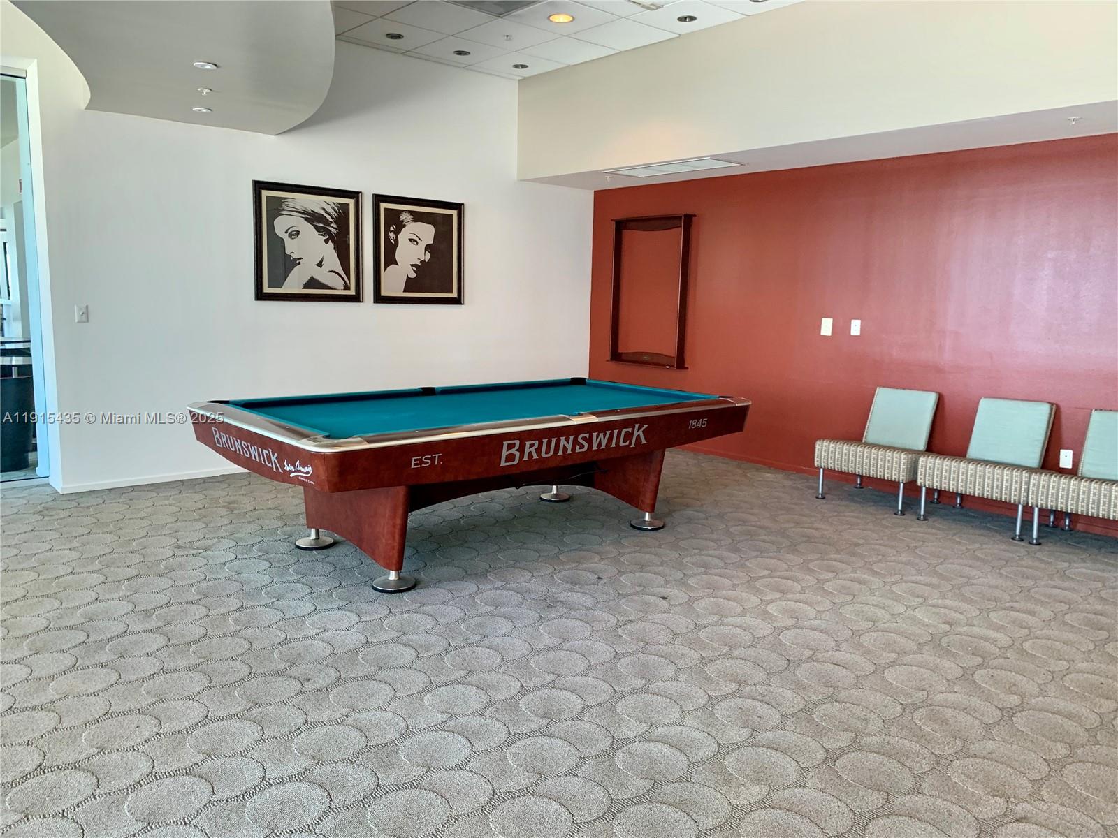 MET 1 CONDO - Residential Lease