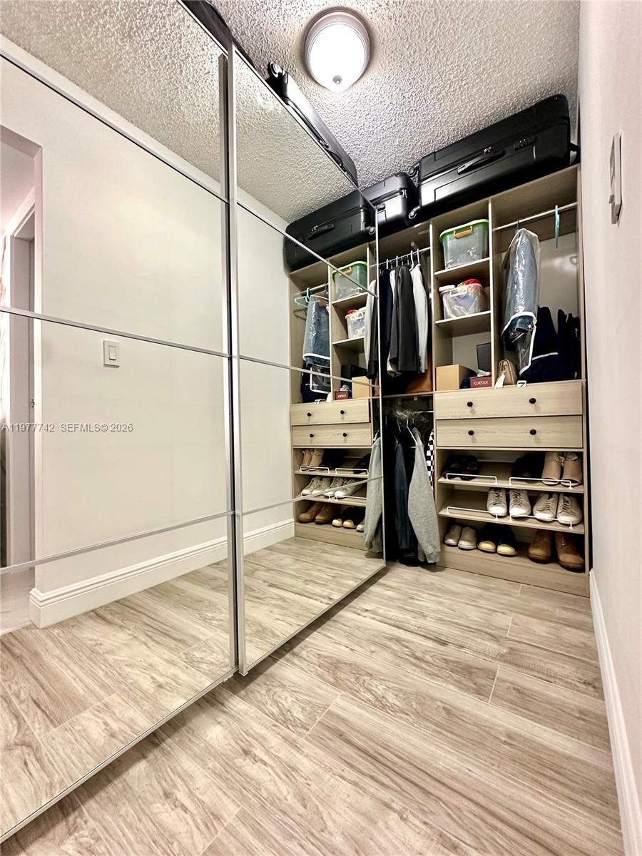 CEDAR GLENN CONDO APTS EA - Residential