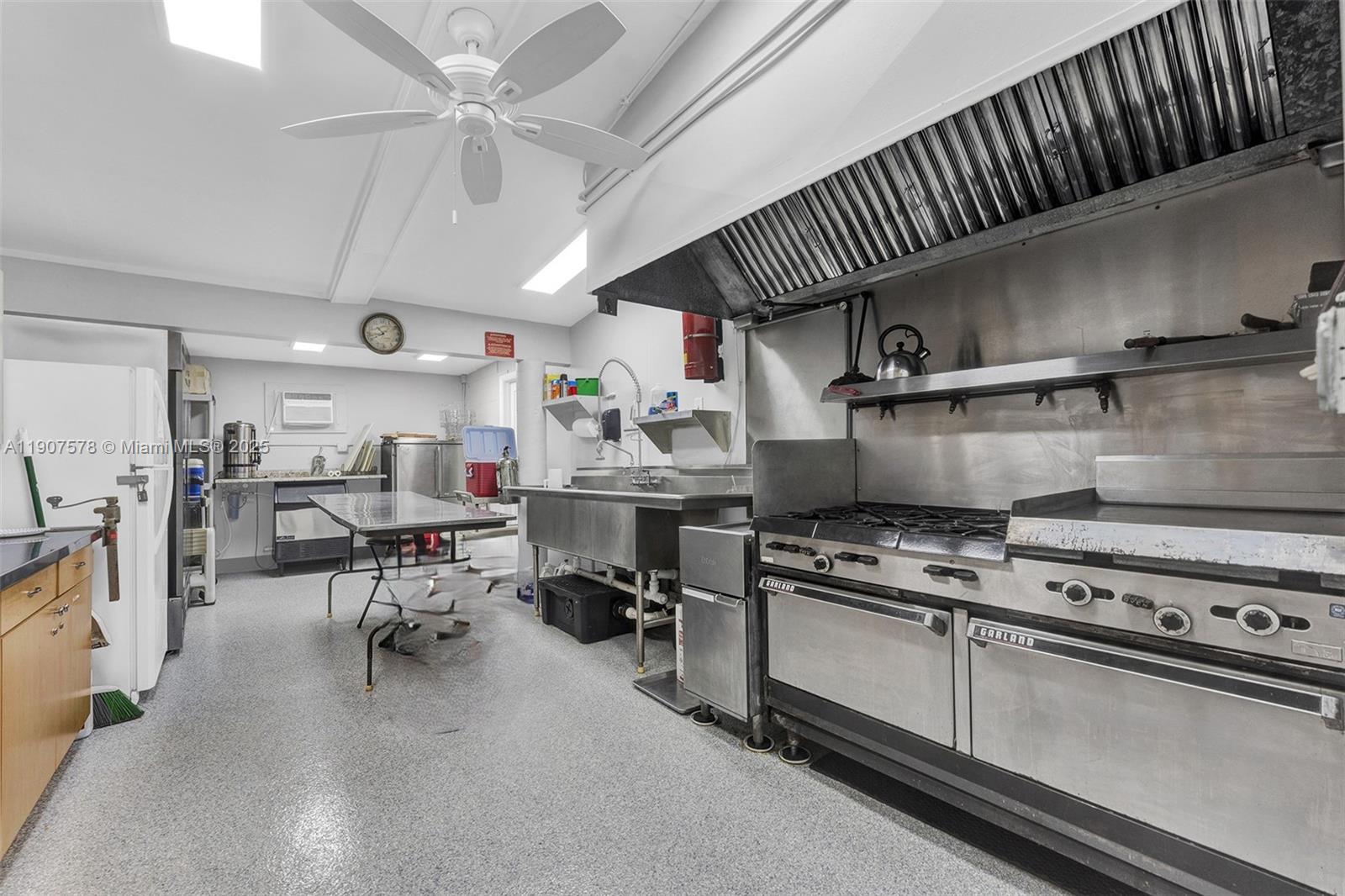 PINE RIDGE SOUTH IV CONDO - Residential