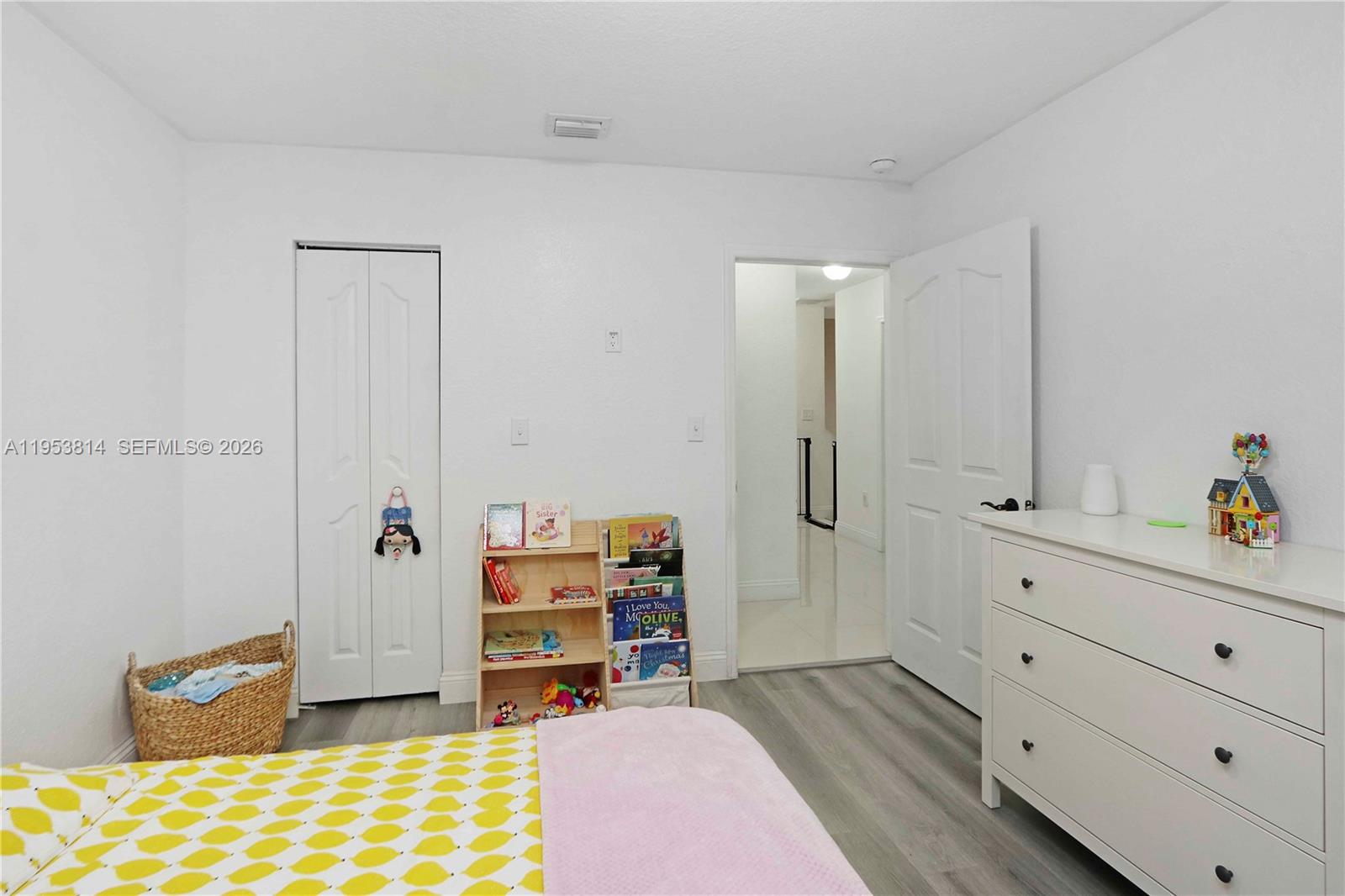 IBIS VILLAS AT DORAL COND - Residential