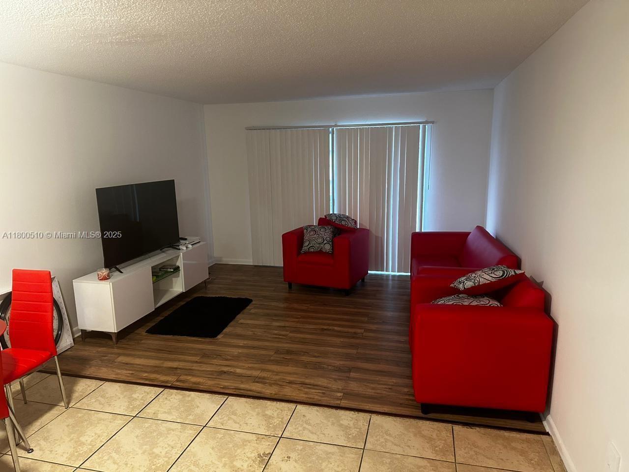 OLA CONDO - Residential