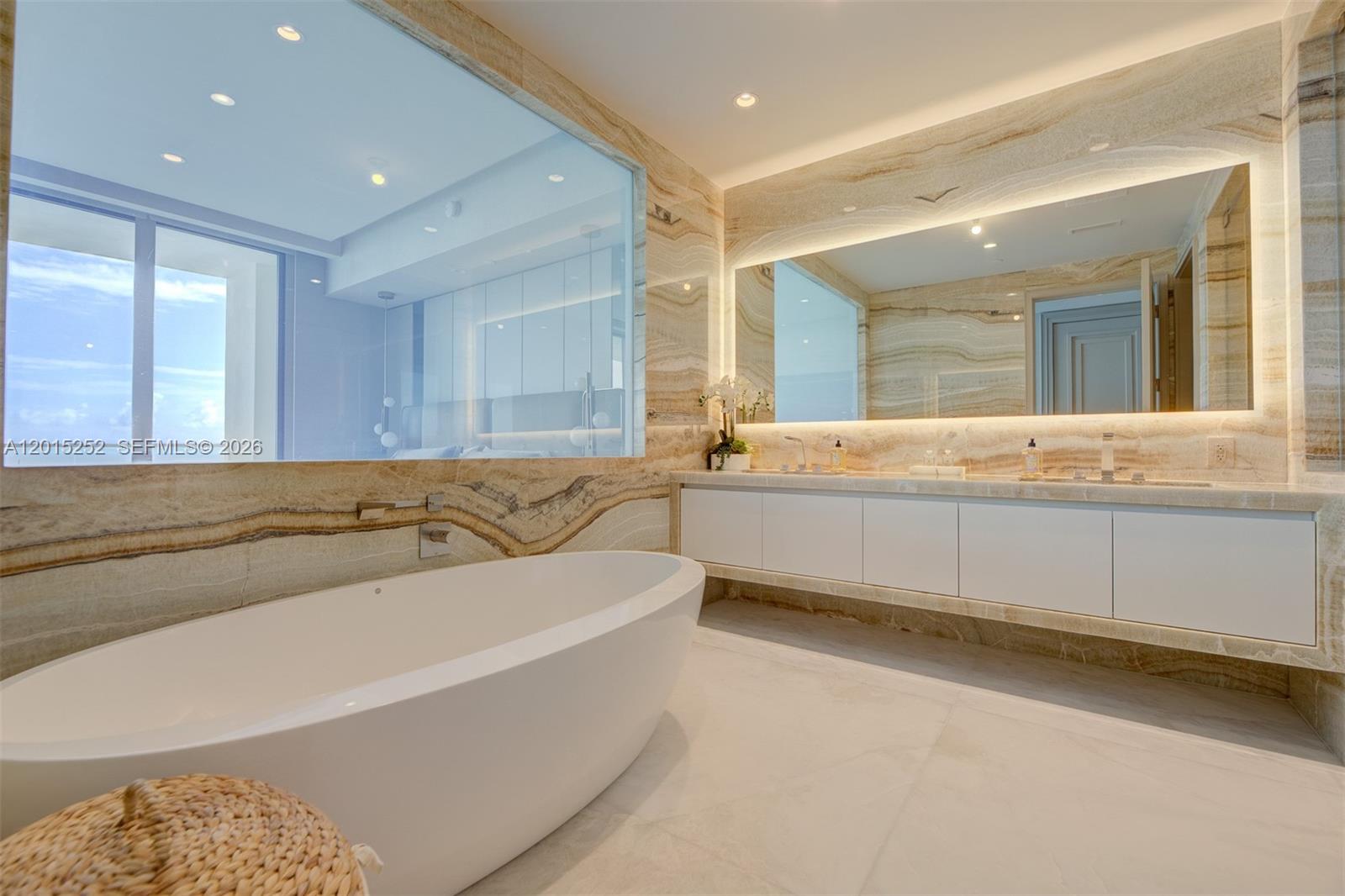 NORTH BISCAYNE BEACH AMEN - Residential
