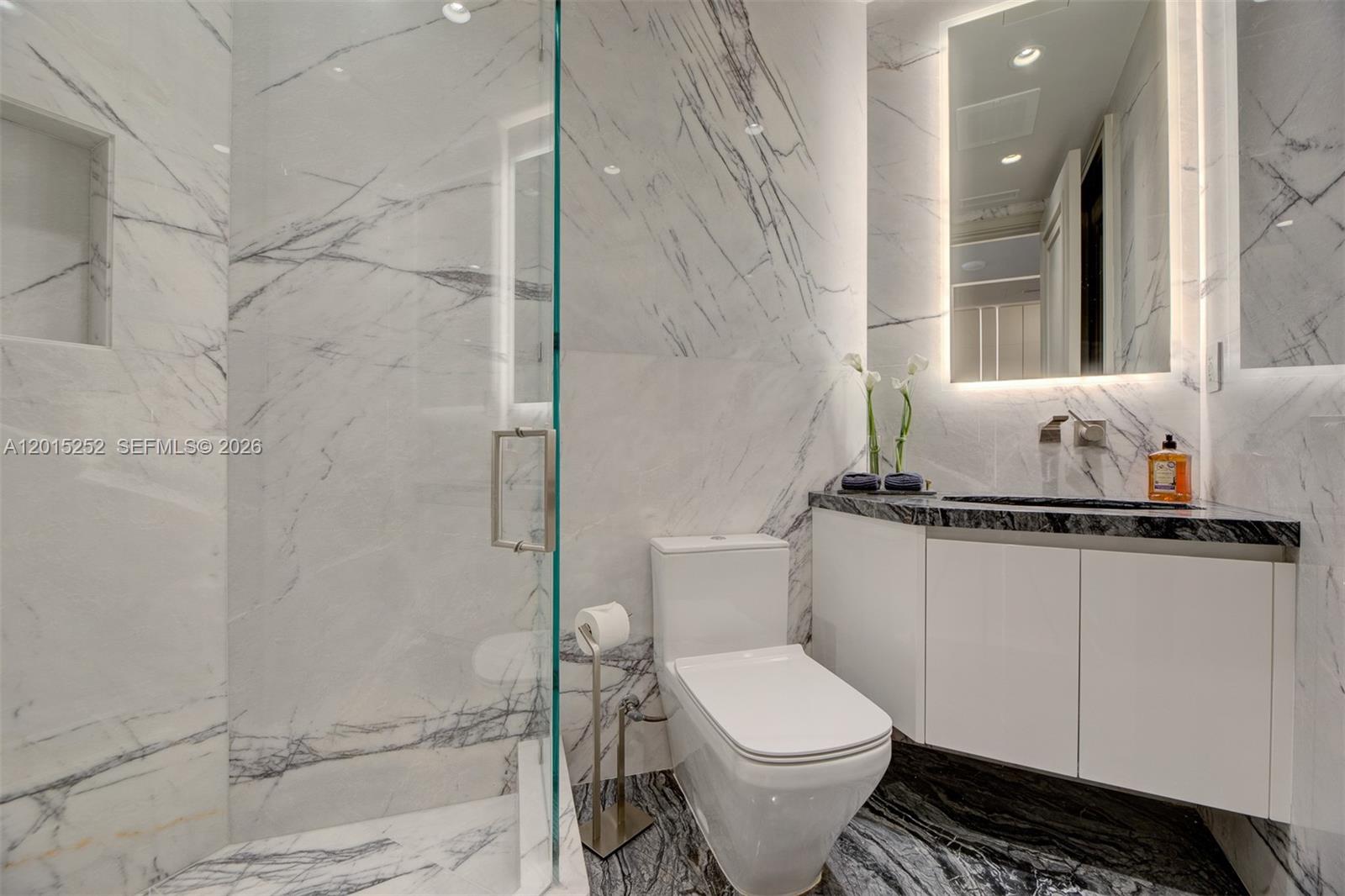 NORTH BISCAYNE BEACH AMEN - Residential
