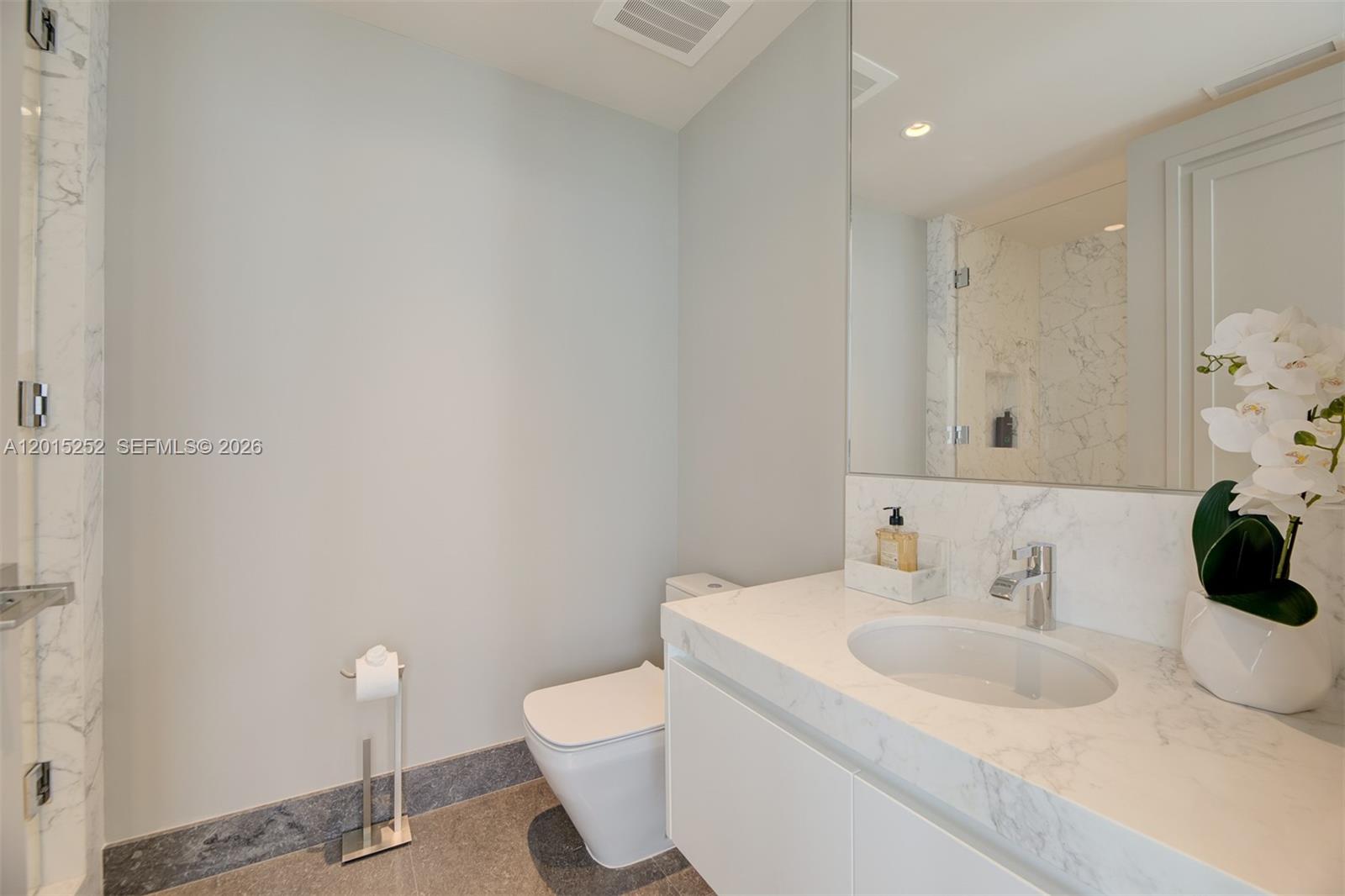 NORTH BISCAYNE BEACH AMEN - Residential