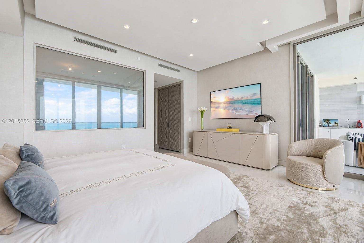 NORTH BISCAYNE BEACH AMEN - Residential
