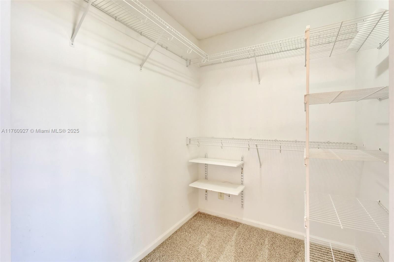 BINKS FOREST OF THE LANDI - Residential