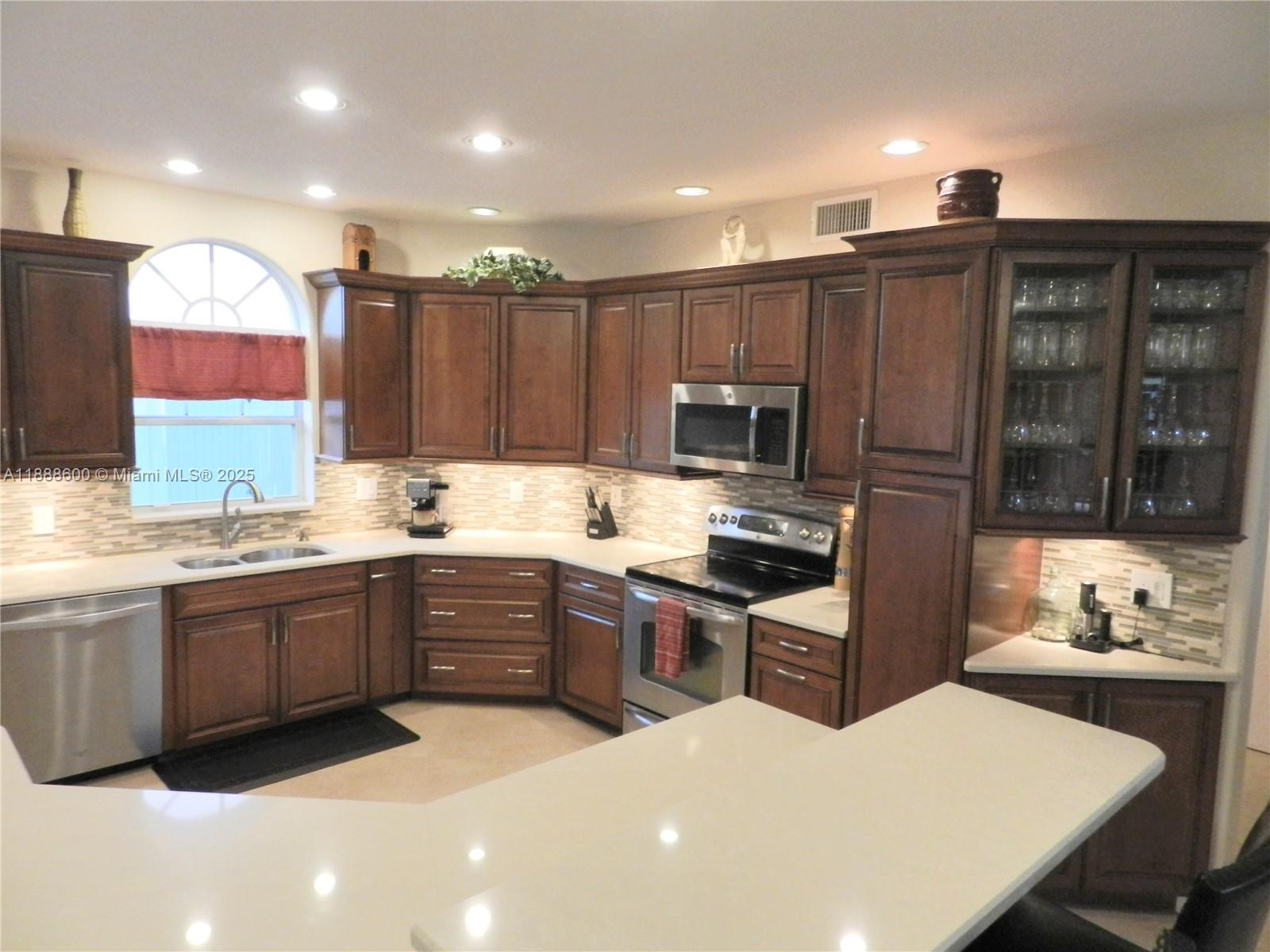 LA COSTA - Residential Lease