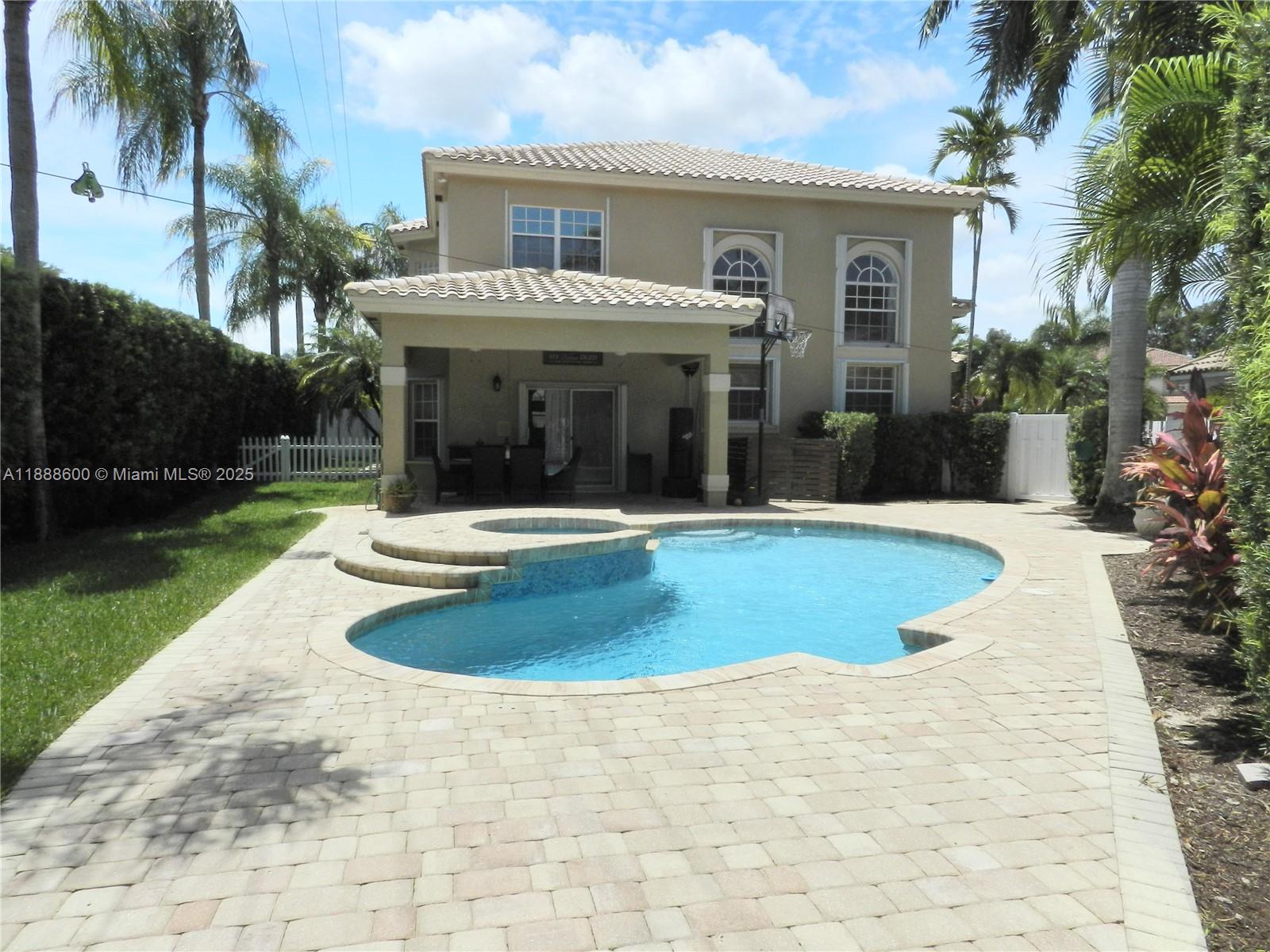 LA COSTA - Residential Lease