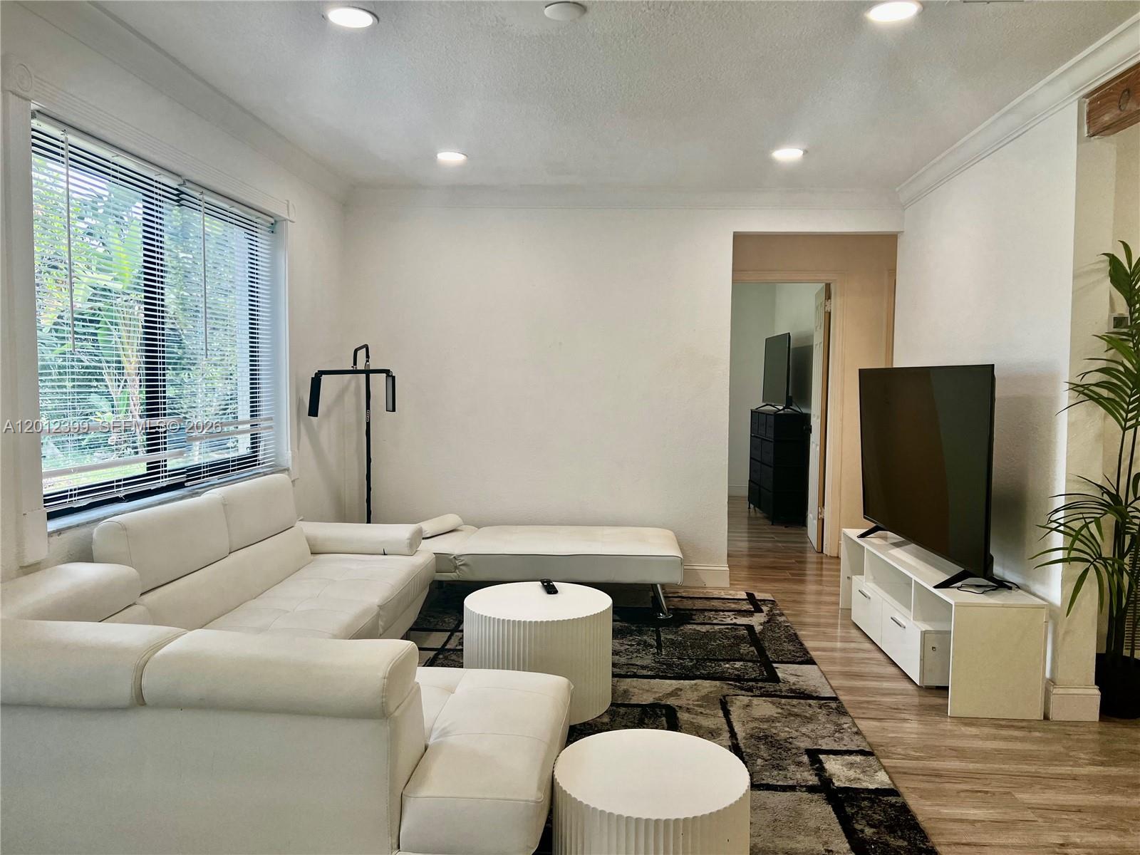 OVERBROOK SHORES NO-2 - Residential Lease